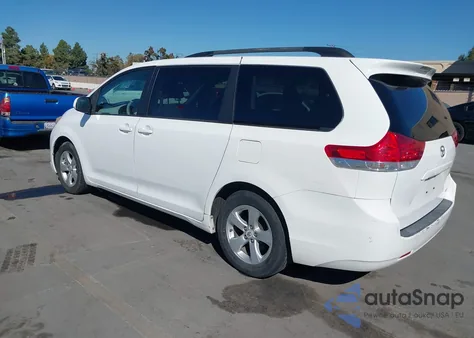 2012 Toyota Sienna Le V6 8 Passenger из США, поврежденный, VIN 5TDKK3DC8CS254274